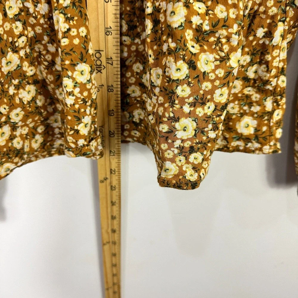 Old Navy Blouse S Yellow Floral Smocked Peplum Boho Cottagecore‎ Prairie Top